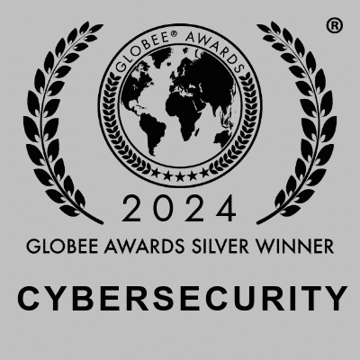 Sceau du lauréat d'argent des Globee Awards 2024 en cybersécurité, représentant un globe entouré de branches de laurier, pour l'excellence en matière de gestion adaptative xDR.